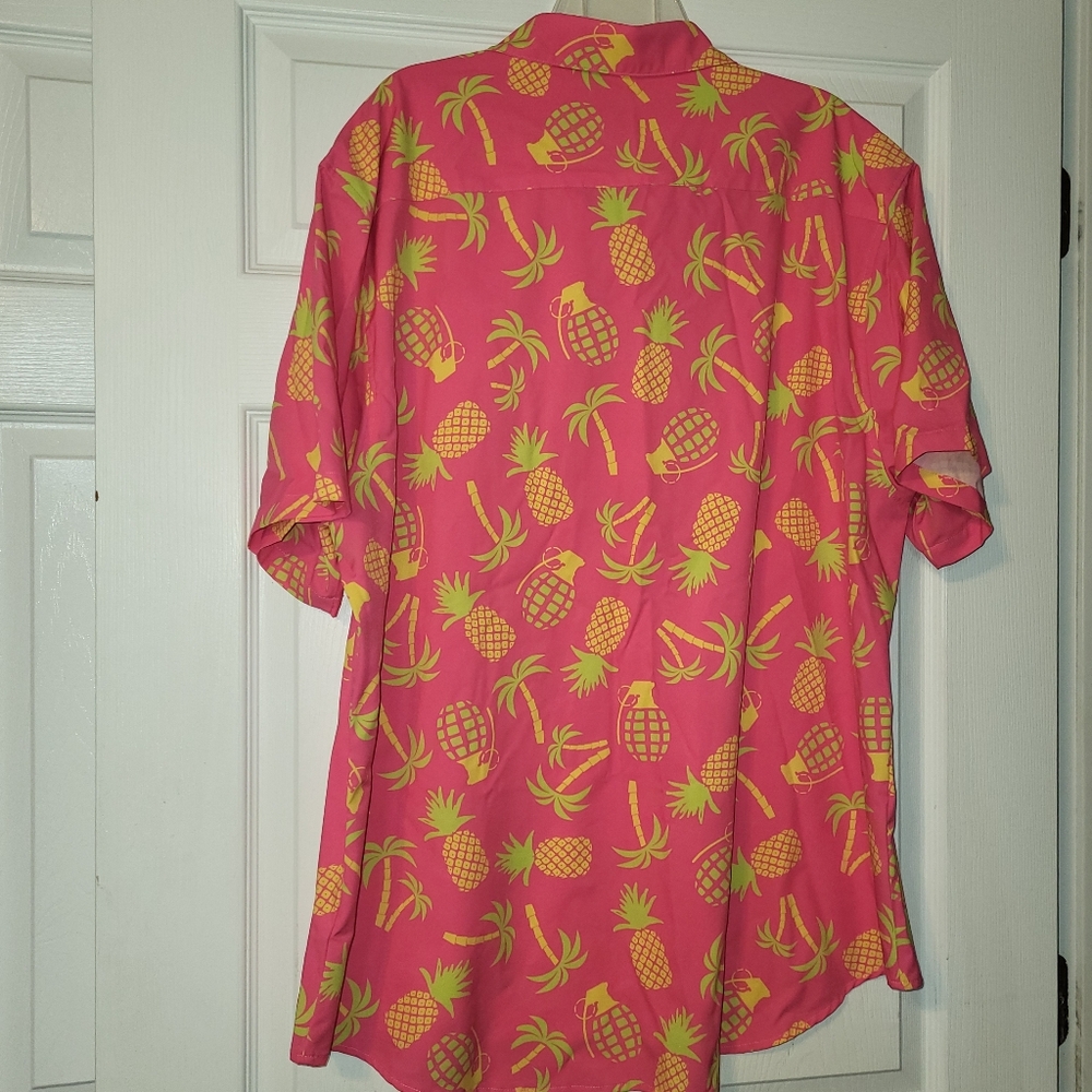 Savage Tactitians Hawaiian Shirt Men's Size‎ XXL Bright Pink Pineapples - Picture 2 of 5